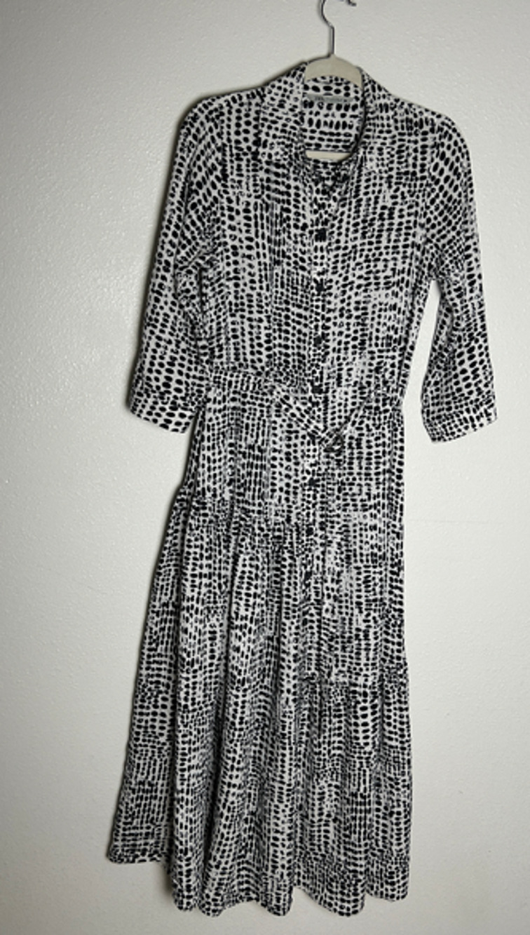 Zara Long Printed Black and White Long Sleeve Button Down Belted Dress Sz Small